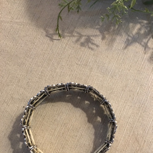 Premier Designs Stretch Bracelet - Picture 3 of 3